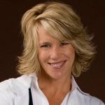 Dr_Holly_Lucille_Naturopathic_Healing_Comfrey