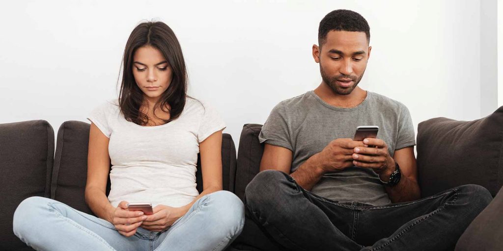 Technology-addiction-symptoms-&-its-effects-to-health