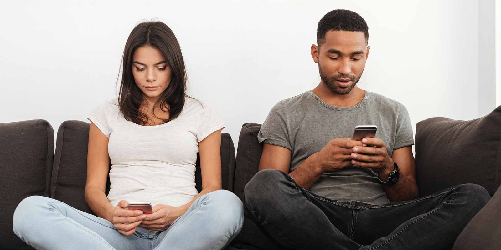 Technology addiction, symptoms & how it affects health & family relationships